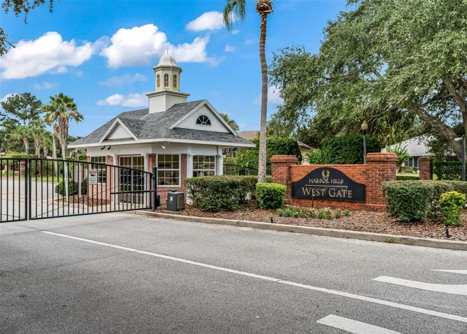 One of three gates into Harbor Hills