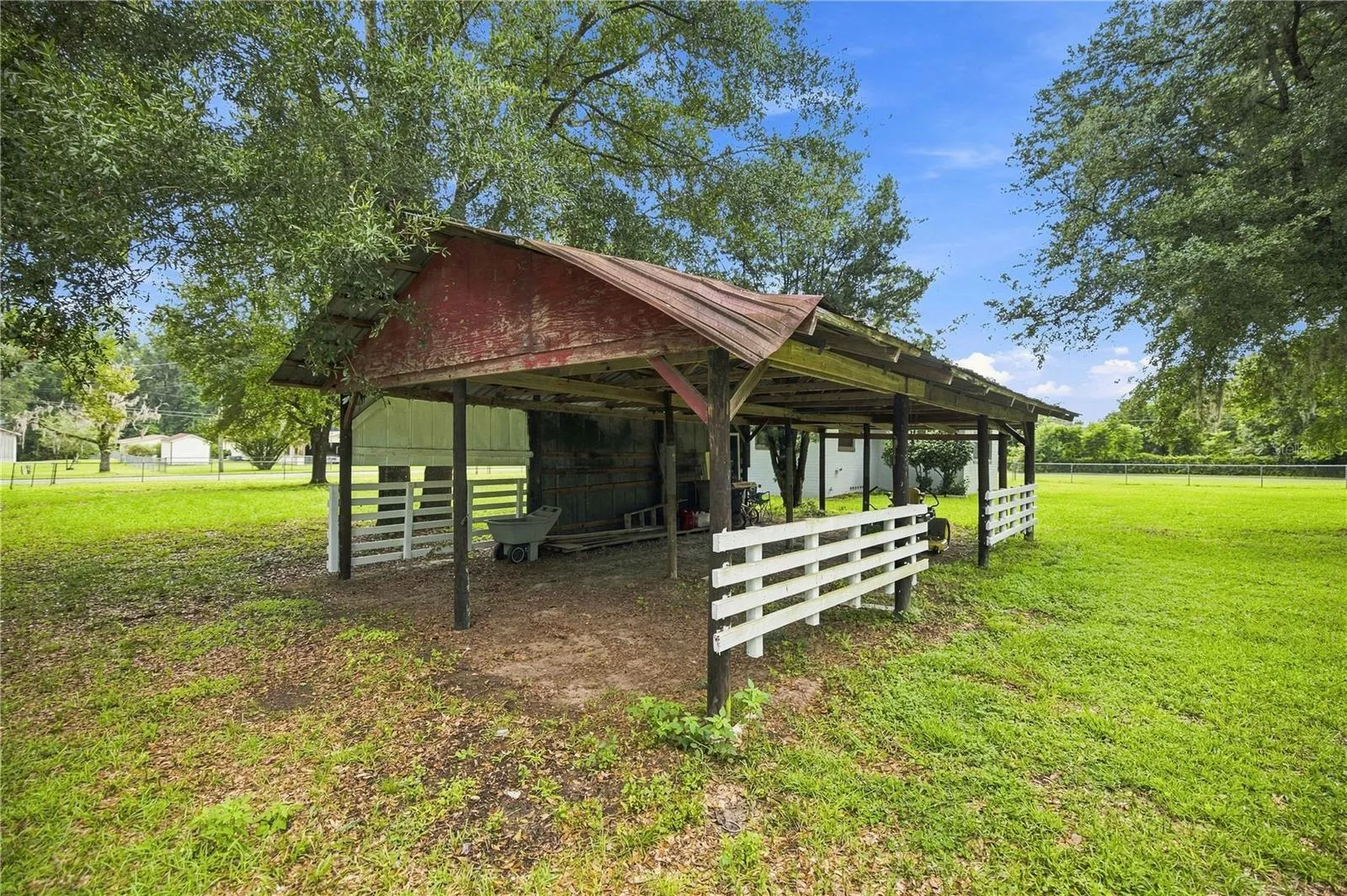 Pole-Barn-Style Storage