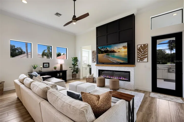 Electric fireplace