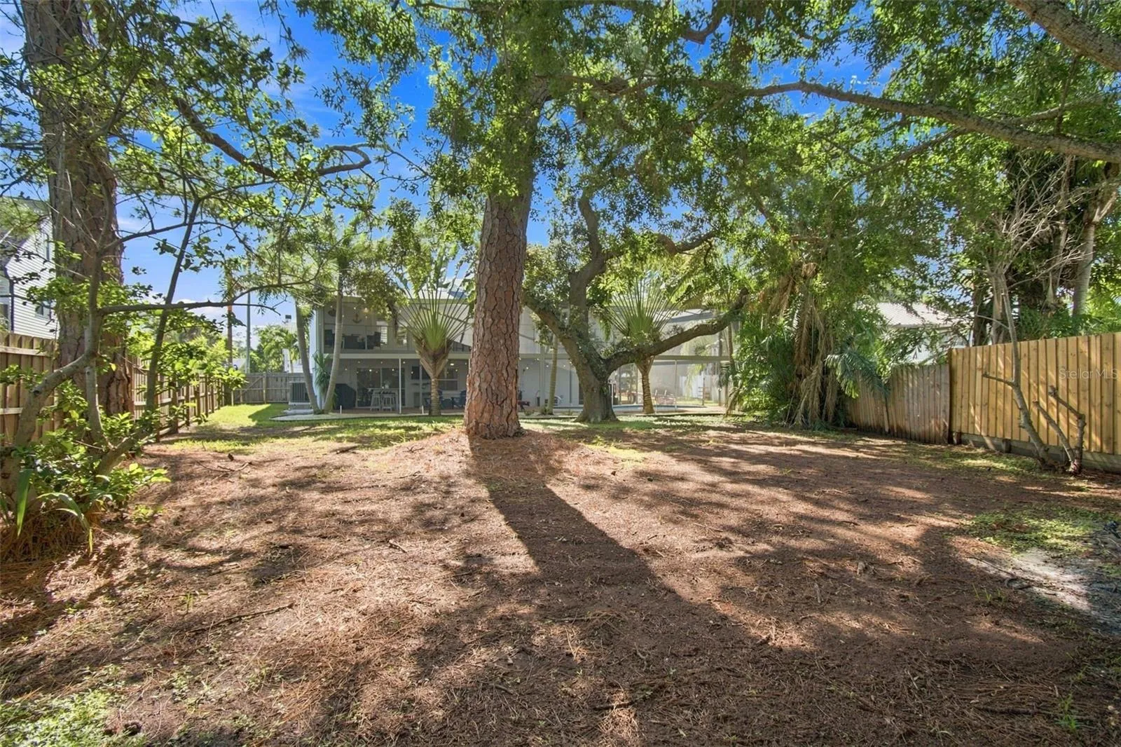 Spacious backyard