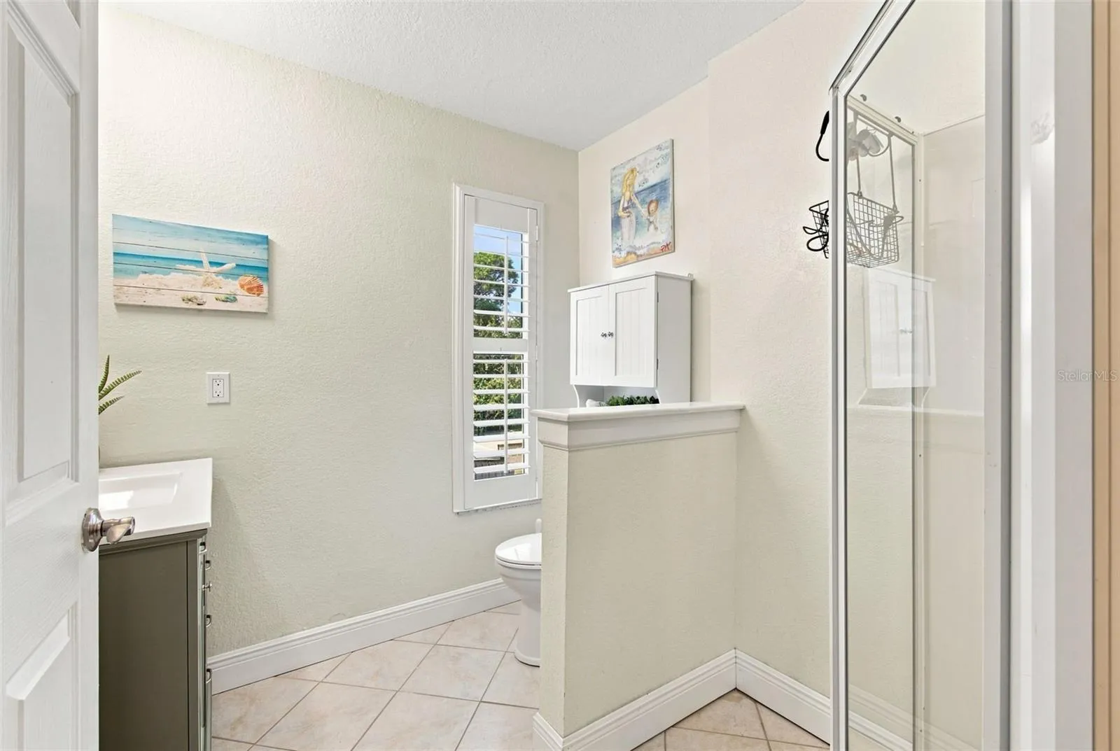 Full Bathroom 2nd Floor