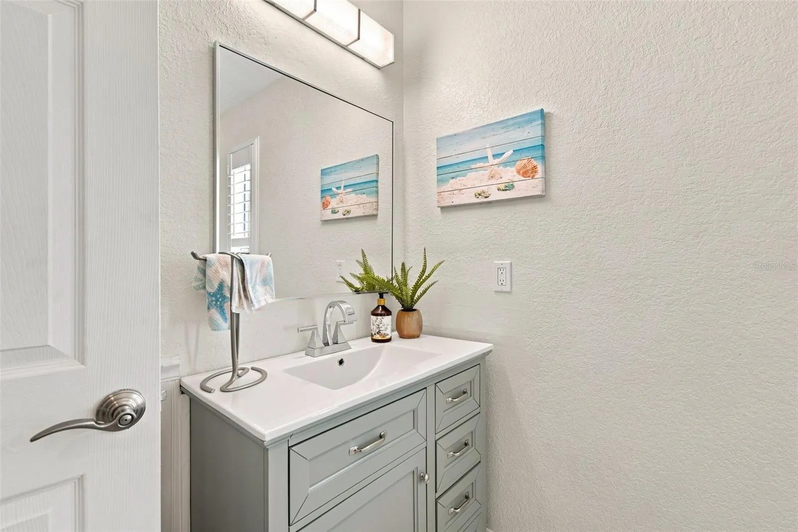 Full Bathroom 2nd Floor