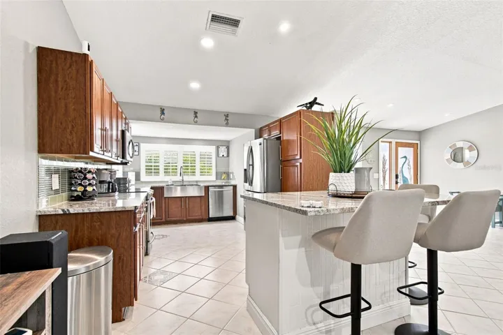Main Kitchen with Island