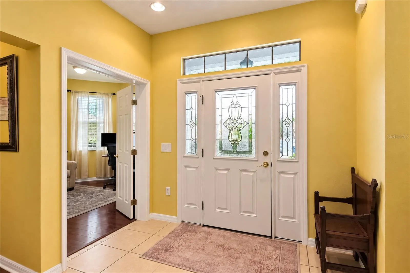 Welcome Home - Bright Welcome Entry