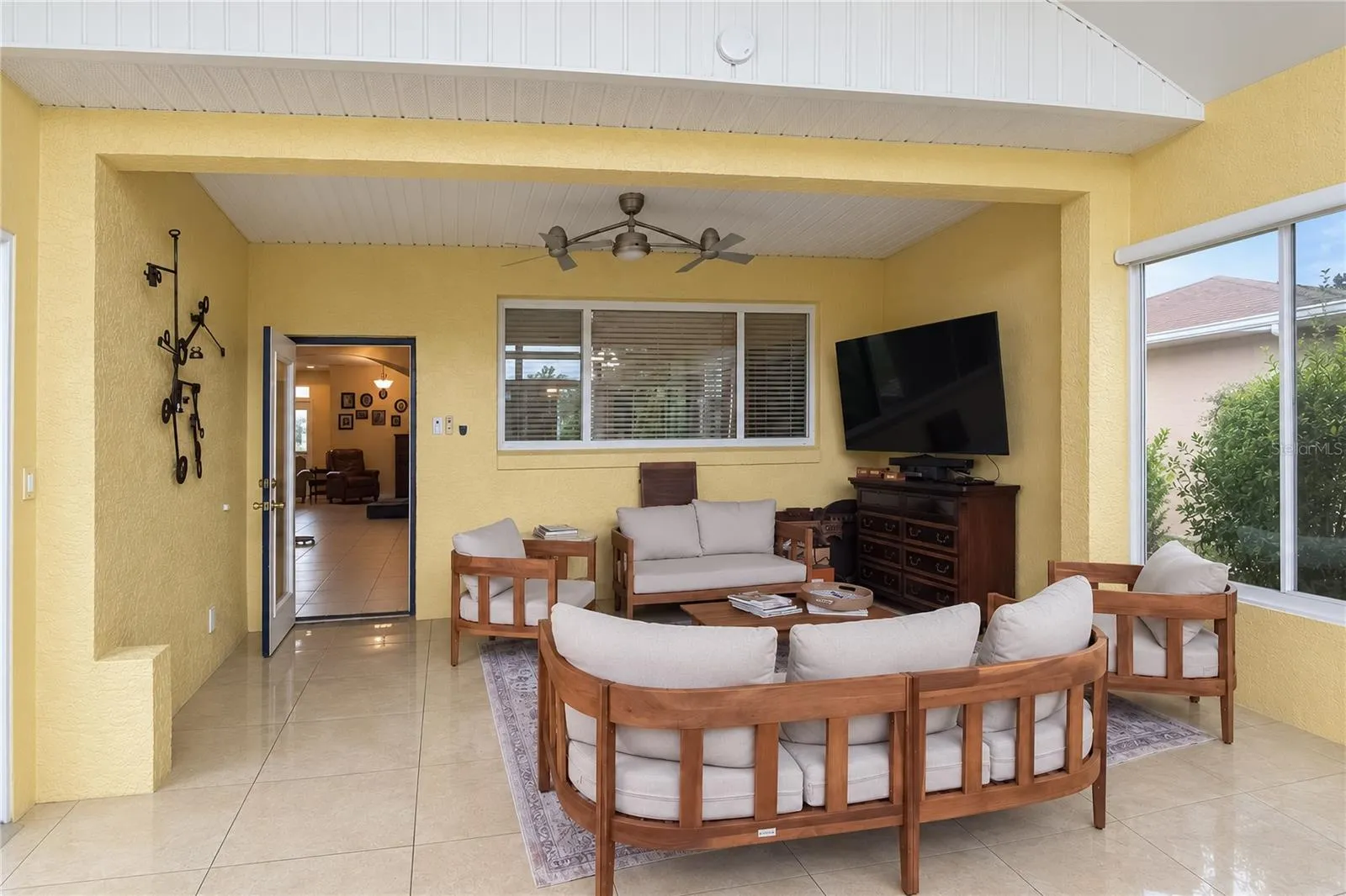 Covered Entertainment Area