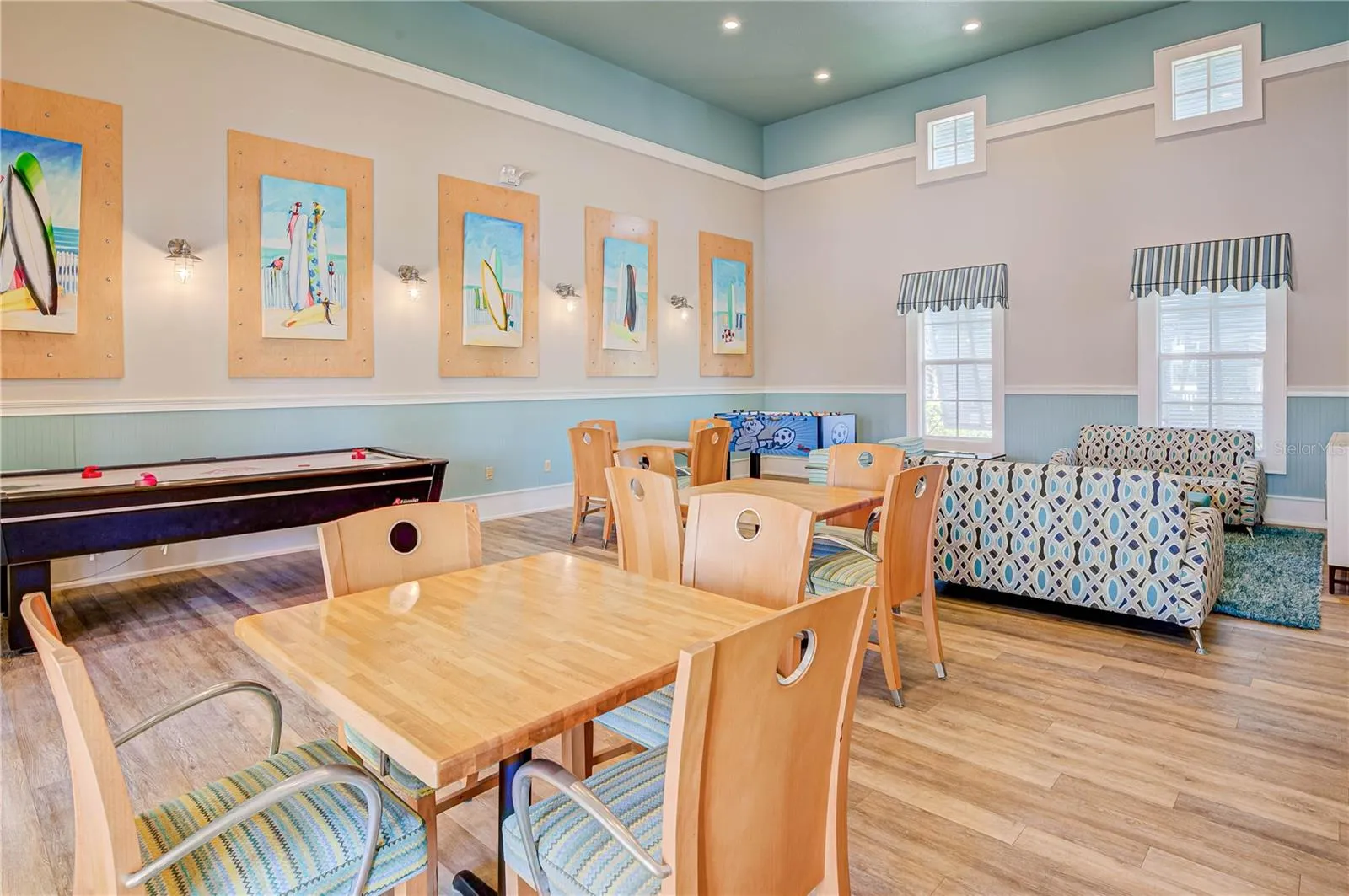 Adult Lounge Area