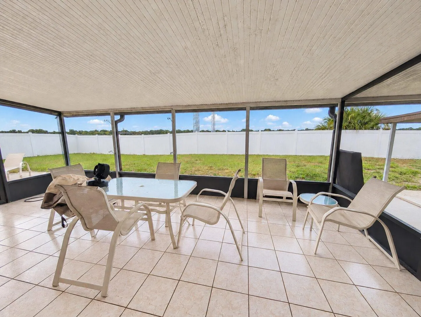 Screened rear porch