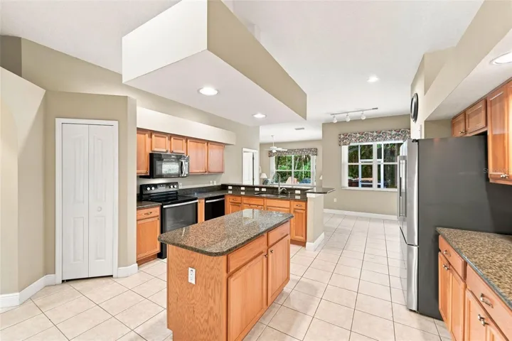 KITCHEN