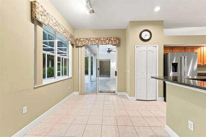 BREAKFAST NOOK