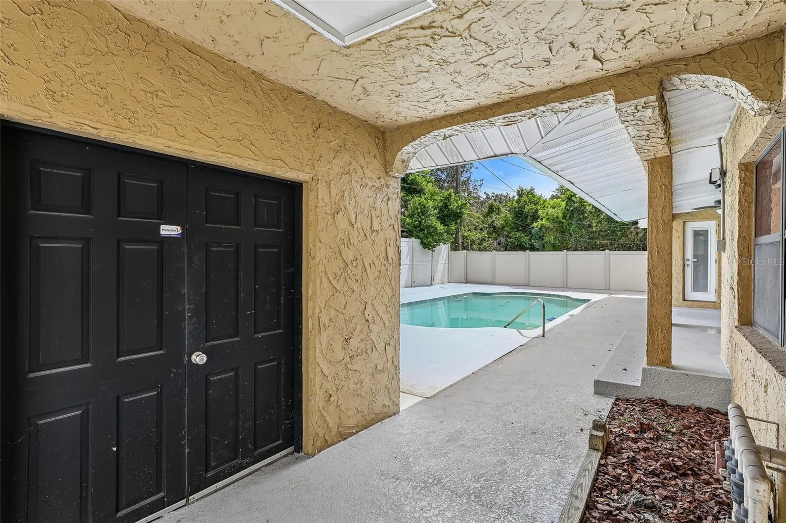 OUTDOOR STORAGE/FLEX SPACE
