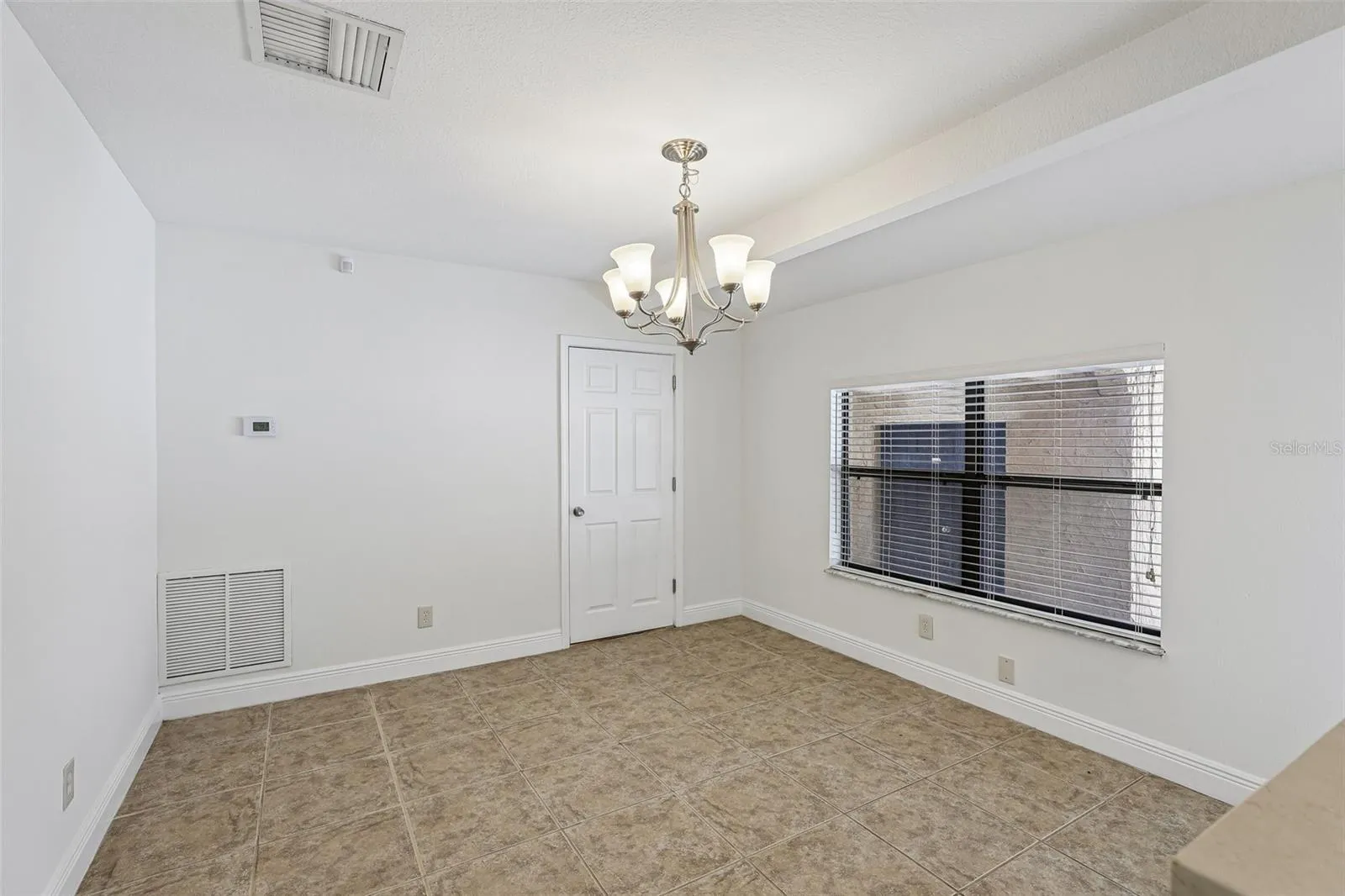 DR HAS ACCESS TO THE POOL AND LAUNDRY ROOM
