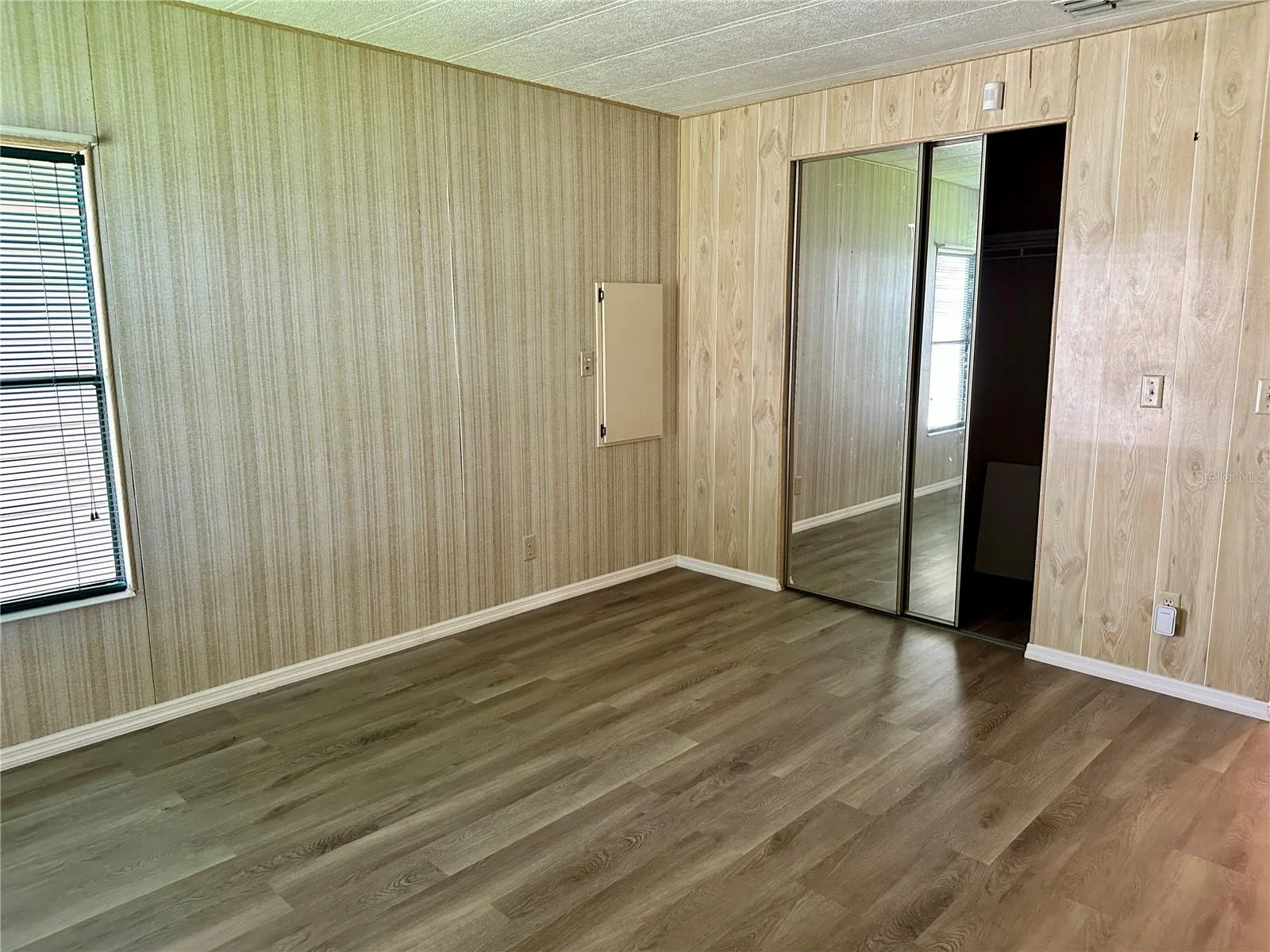 2nd Bedroom with walk in closet