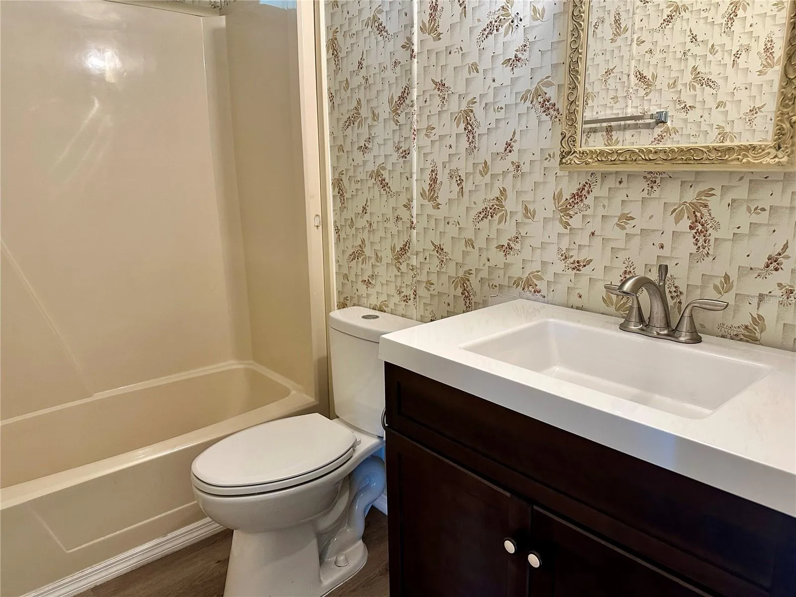 2nd Full Bathroom