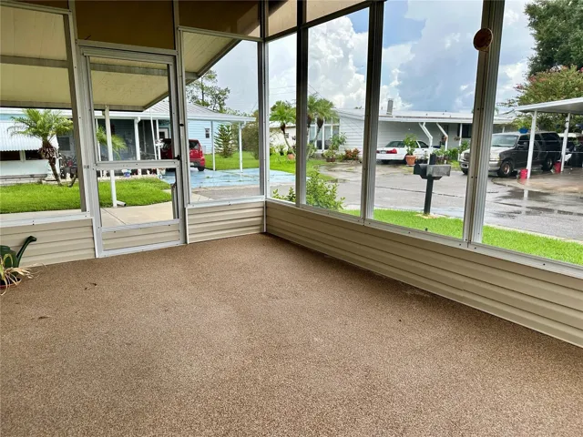 Screened Huge Patio