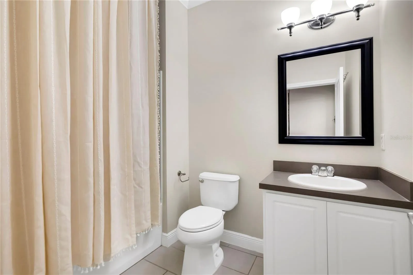 2nd Bathroom