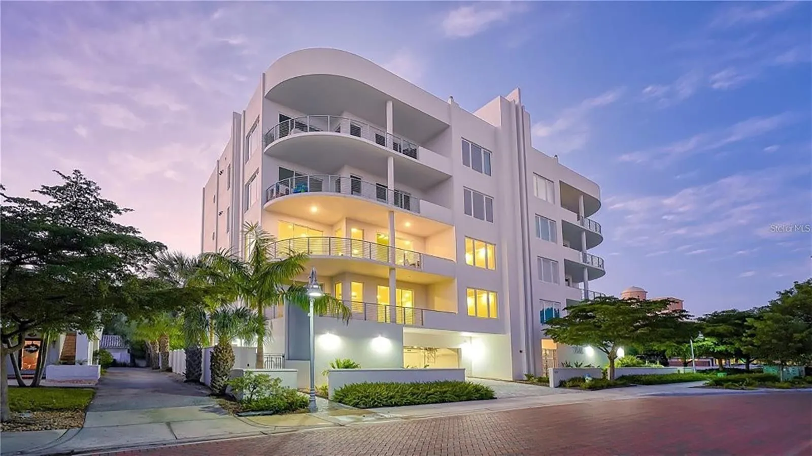Dusk photo of Unit 301