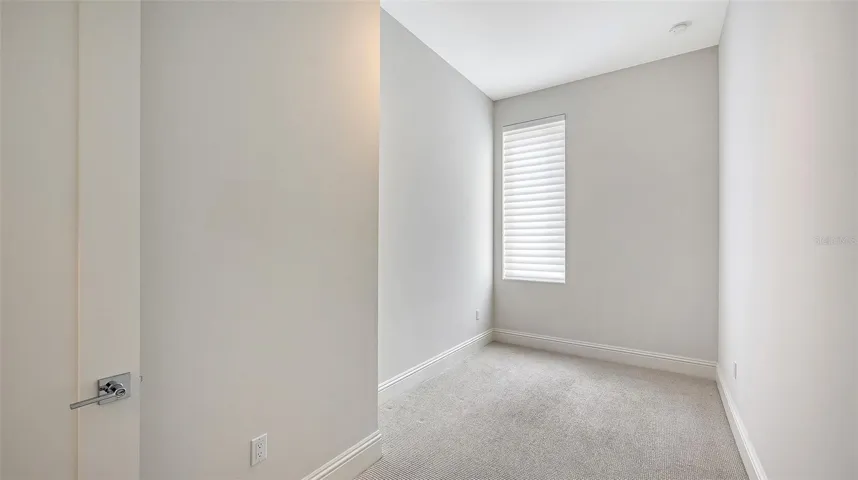 Den/office now vacant