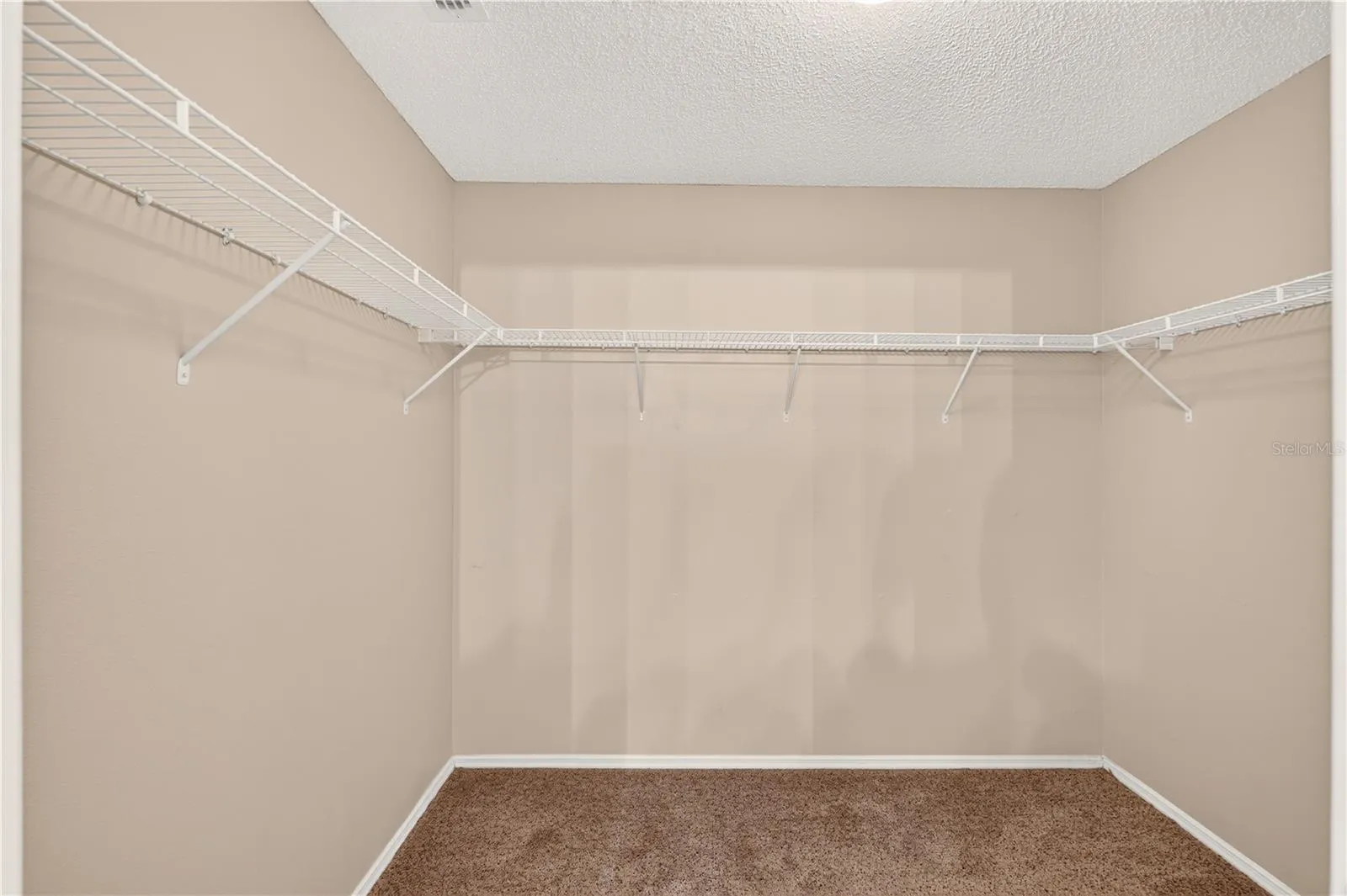 You will love the walk in closet in the primary suite.
