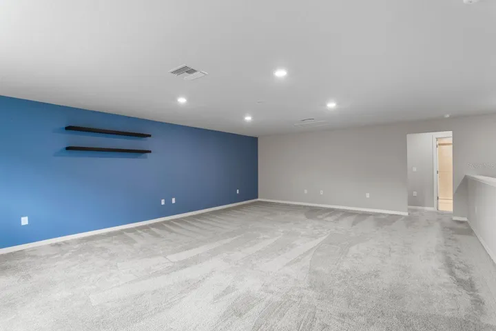 Massive 2nd floor bonus room