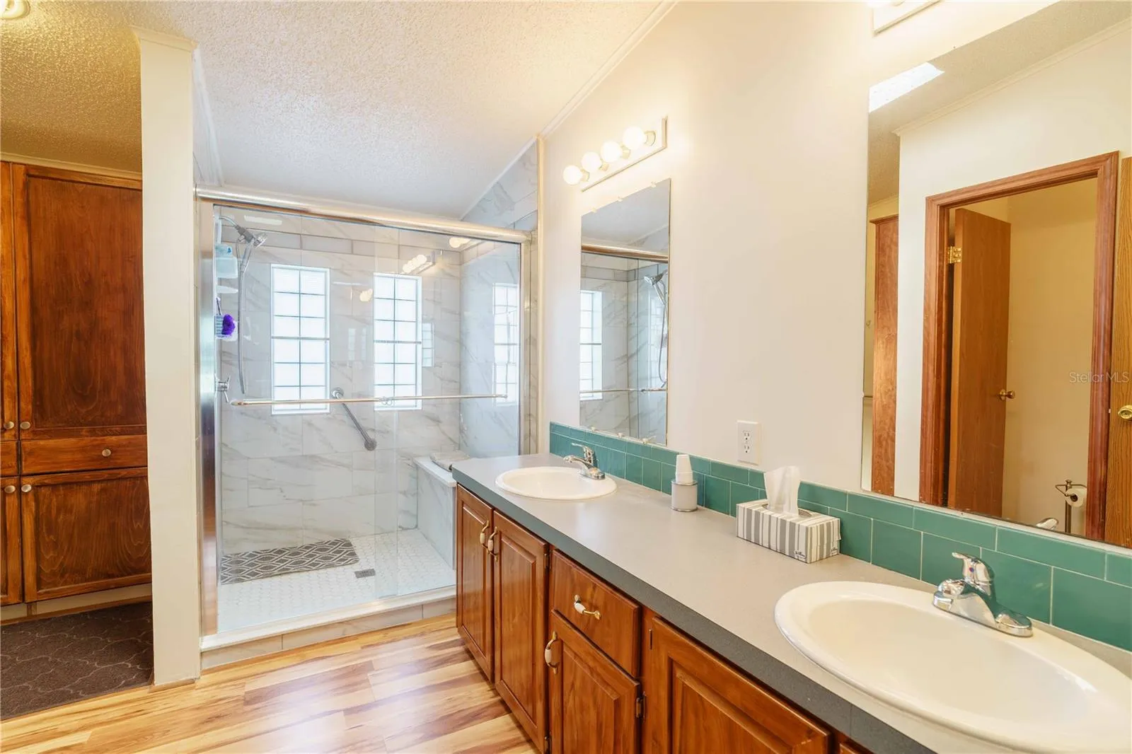 Primary bath