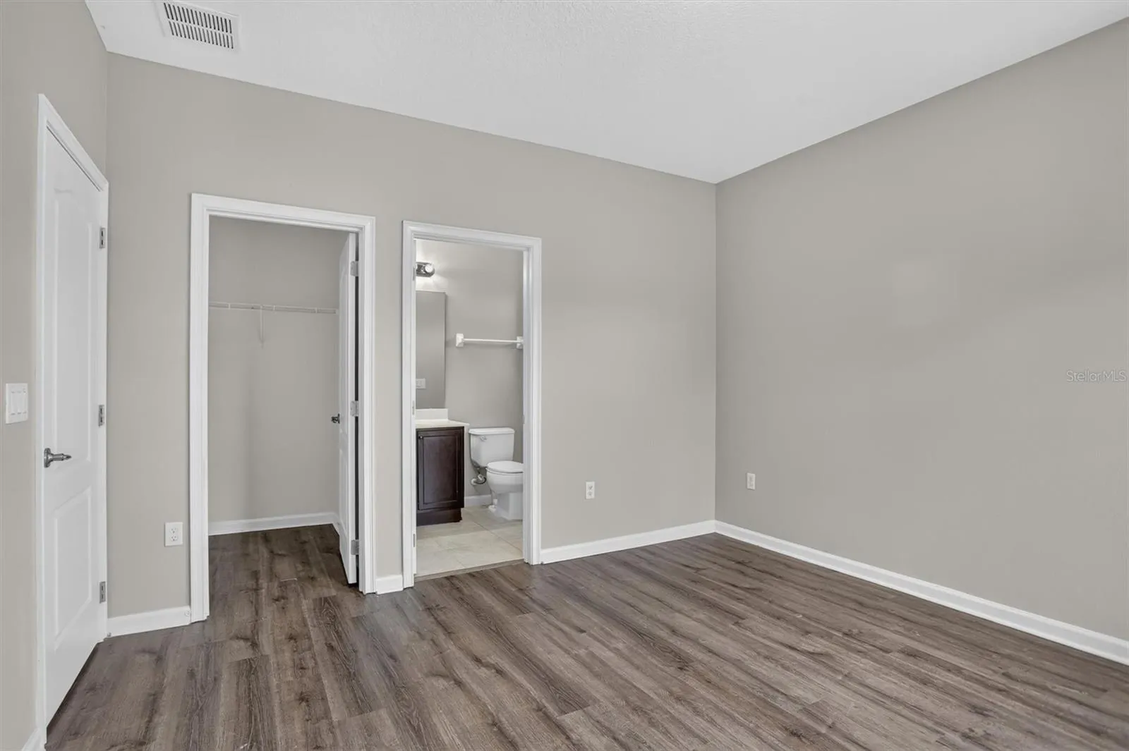Bedroom 2 (upstairs)