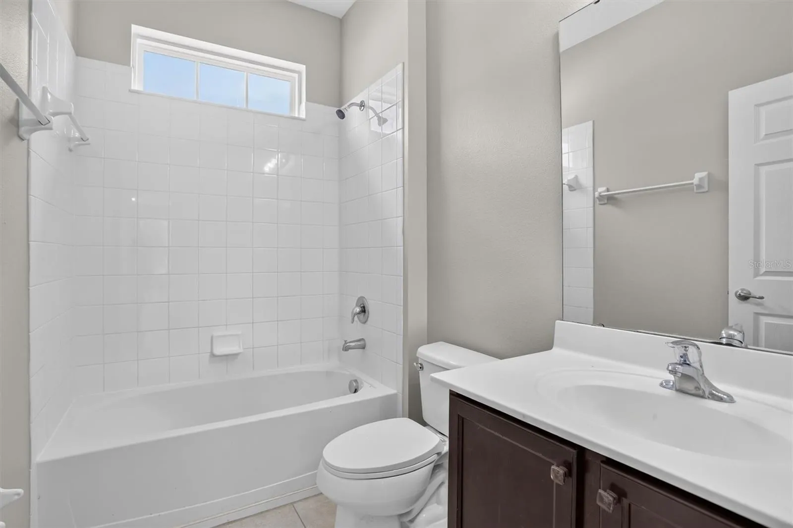 Bathroom 4 (downstairs)