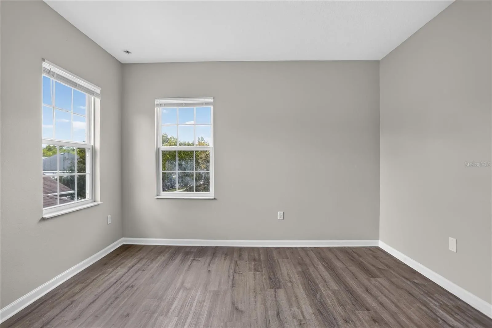 Bedroom 2 (upstairs)