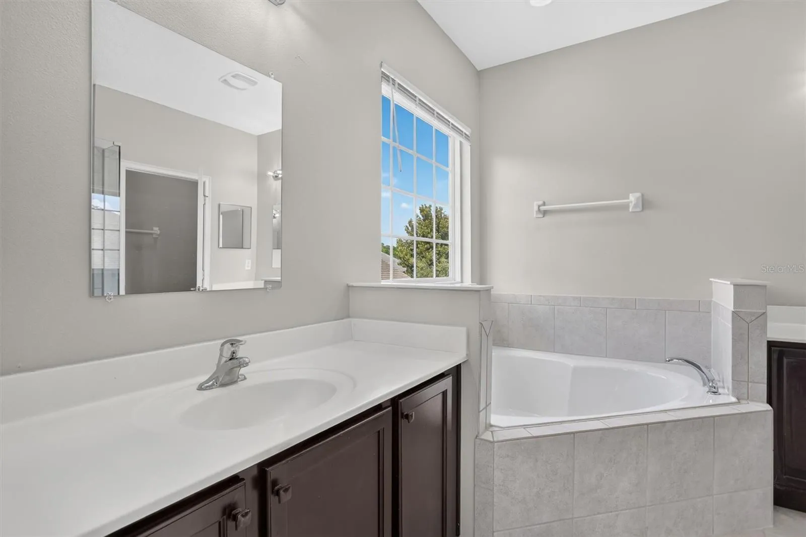 Primary Suite - Bathroom(upstairs)