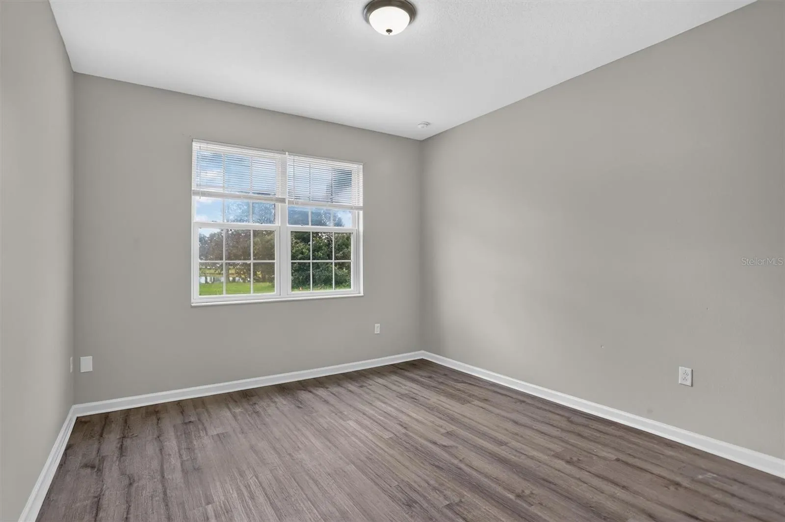 Bedroom 5 (downstairs)