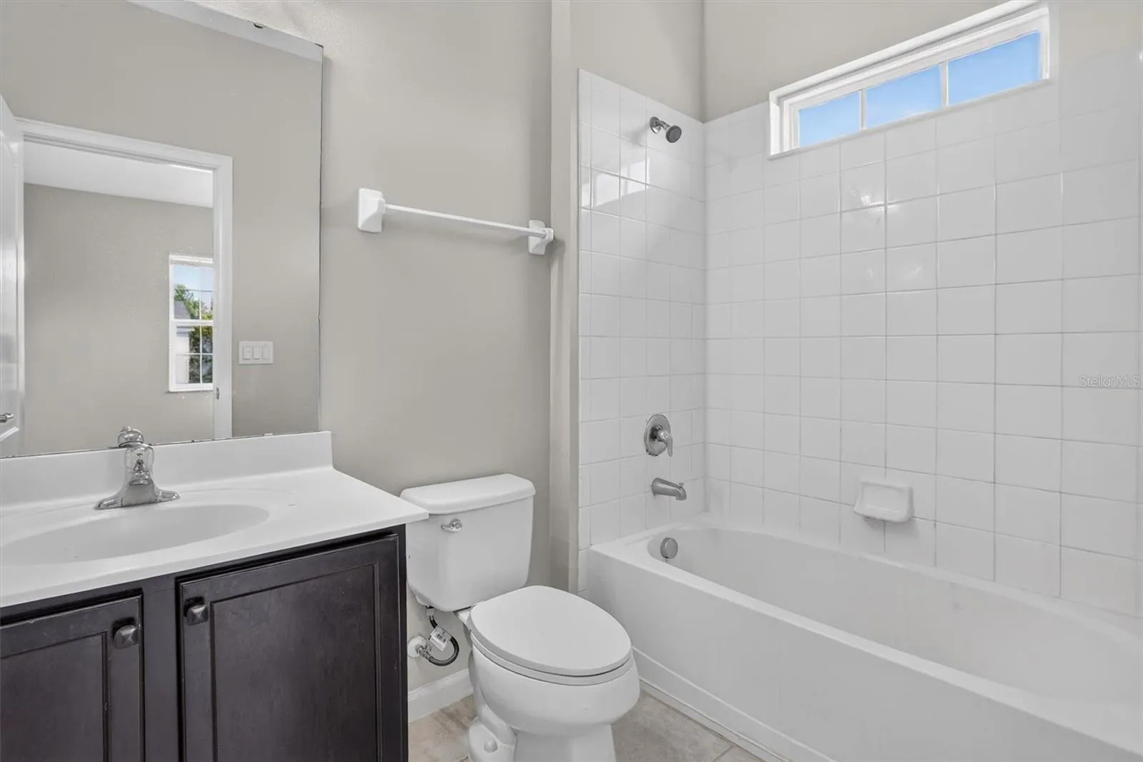 Bathroom 2 Ensuite (upstairs)