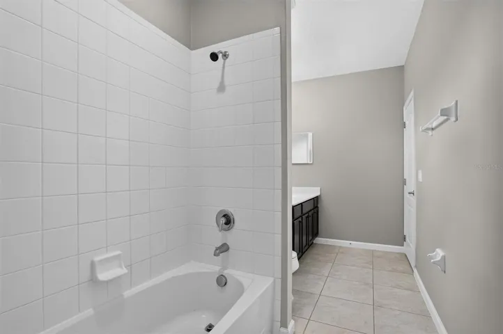 Bathroom 4 (downstairs)