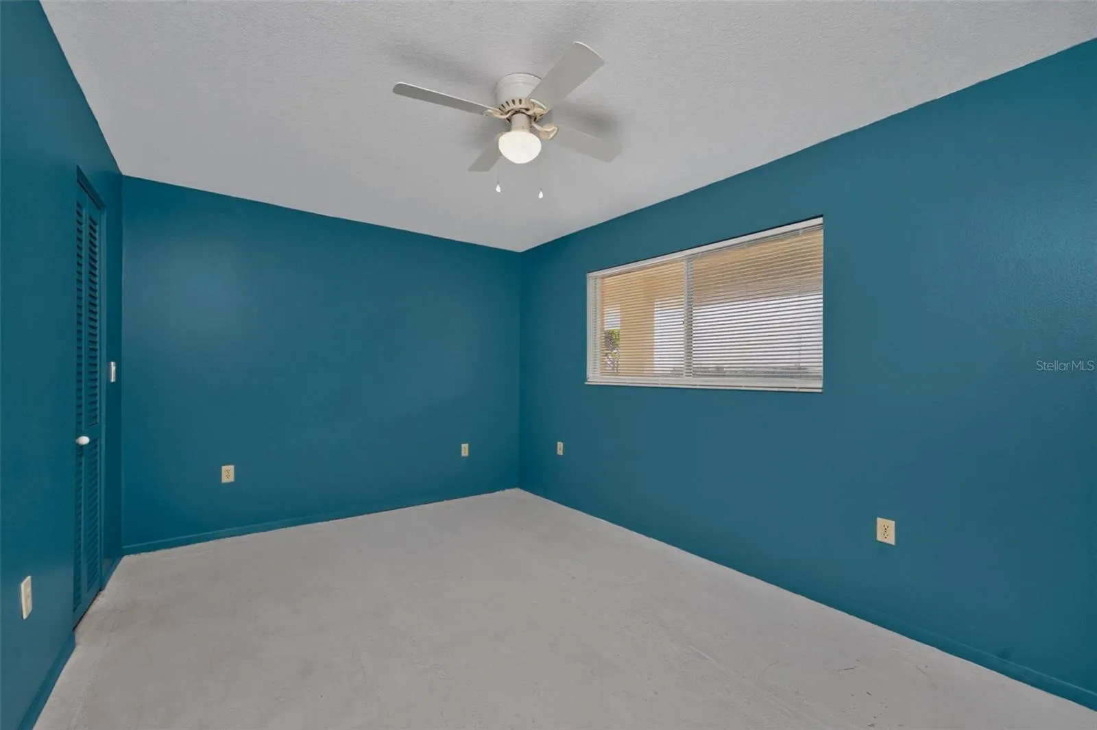 Secondary Bedroom without staging