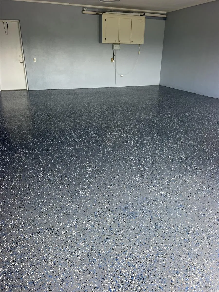 New epoxy garage floor