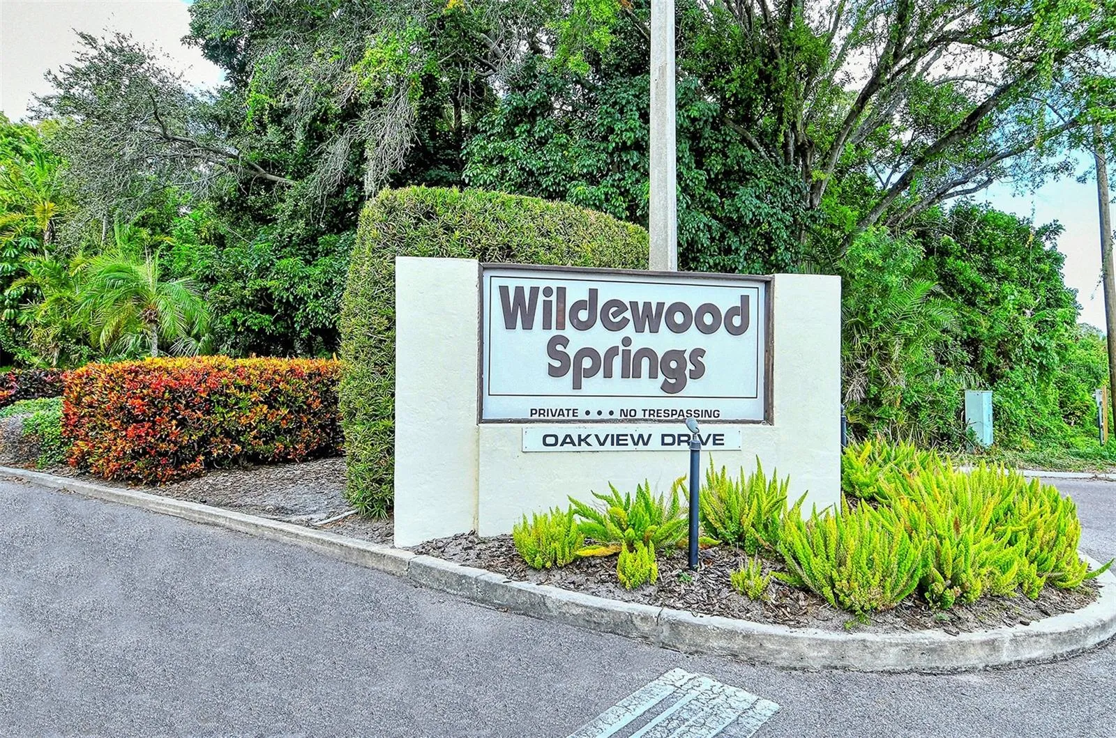 Entrance to community from 34th St.
