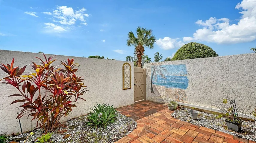 Another shot of the decorated wall the great looking tiled patio.