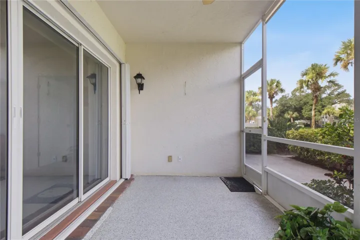 Screened Lanai with lakeview