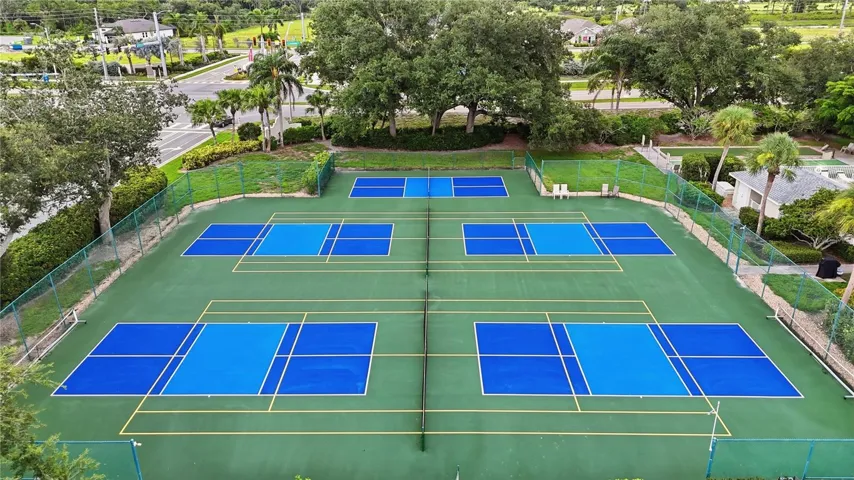 Tennis and pickelball courts