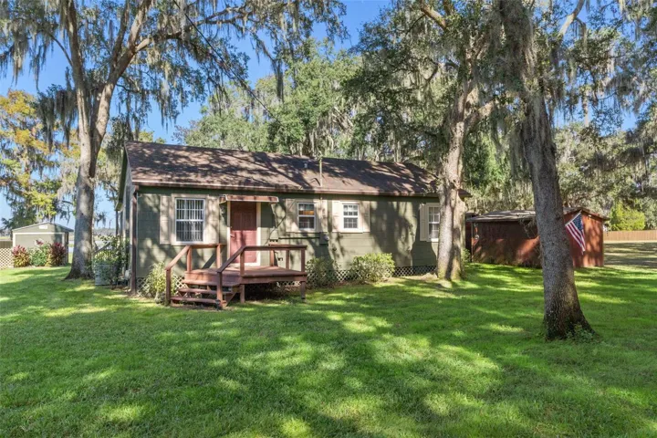 Adorable "Storybook" Cottage
