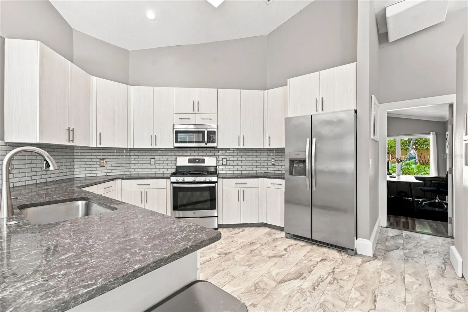 Open kitchen to dining &amp; family room