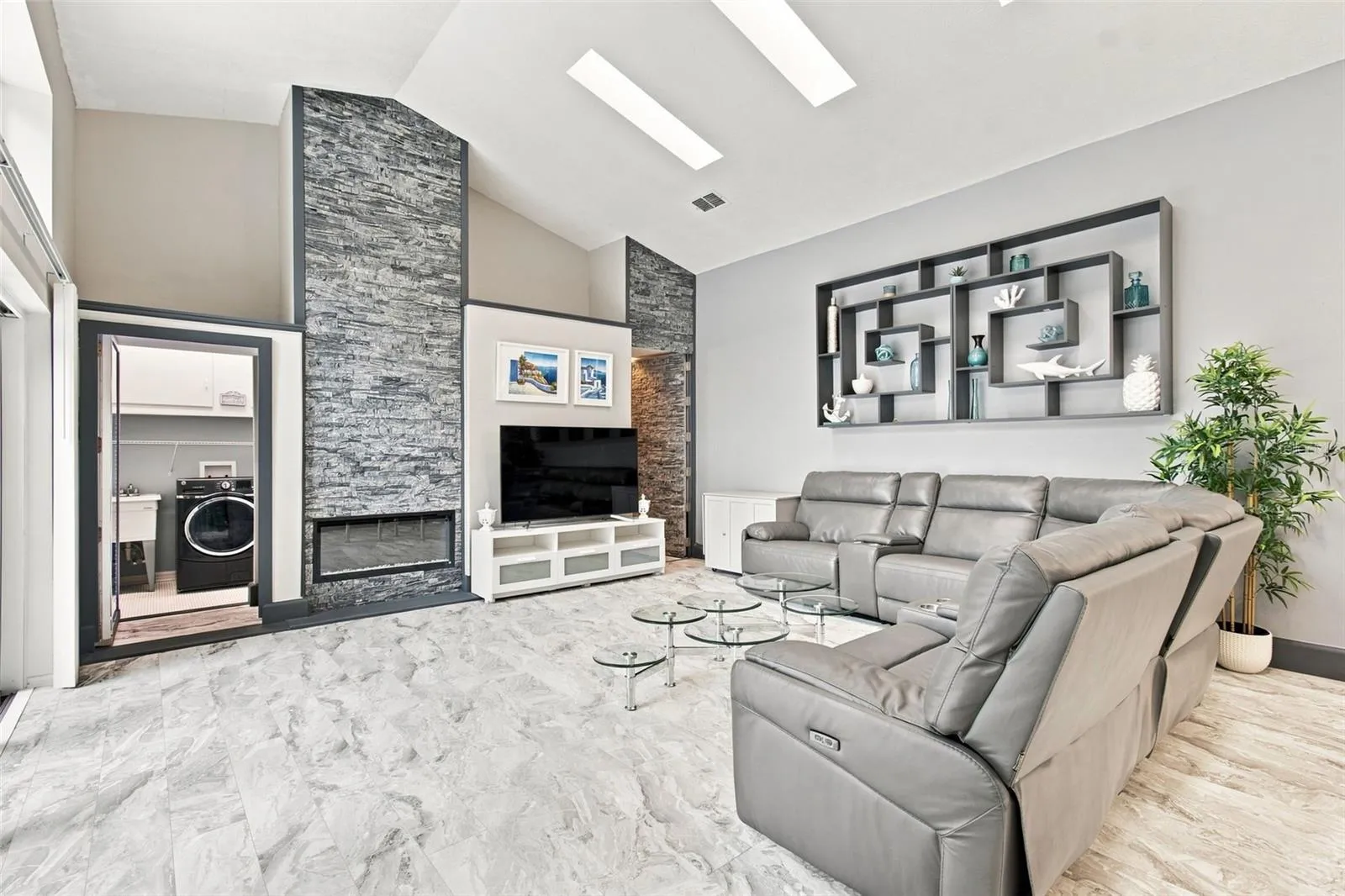 Family room overlooking pool (Laundry room to the left)