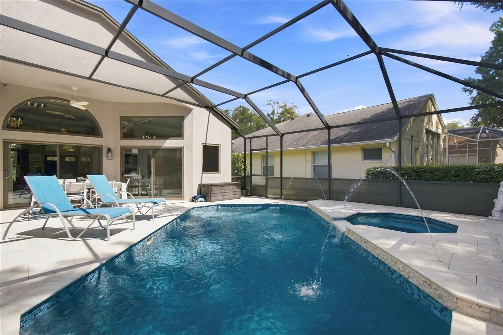 Heated, Salt water pool &amp; Spa