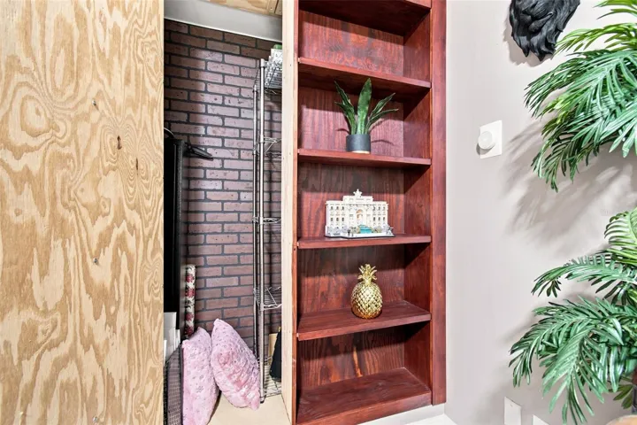 Display of Secret closet in bonus room