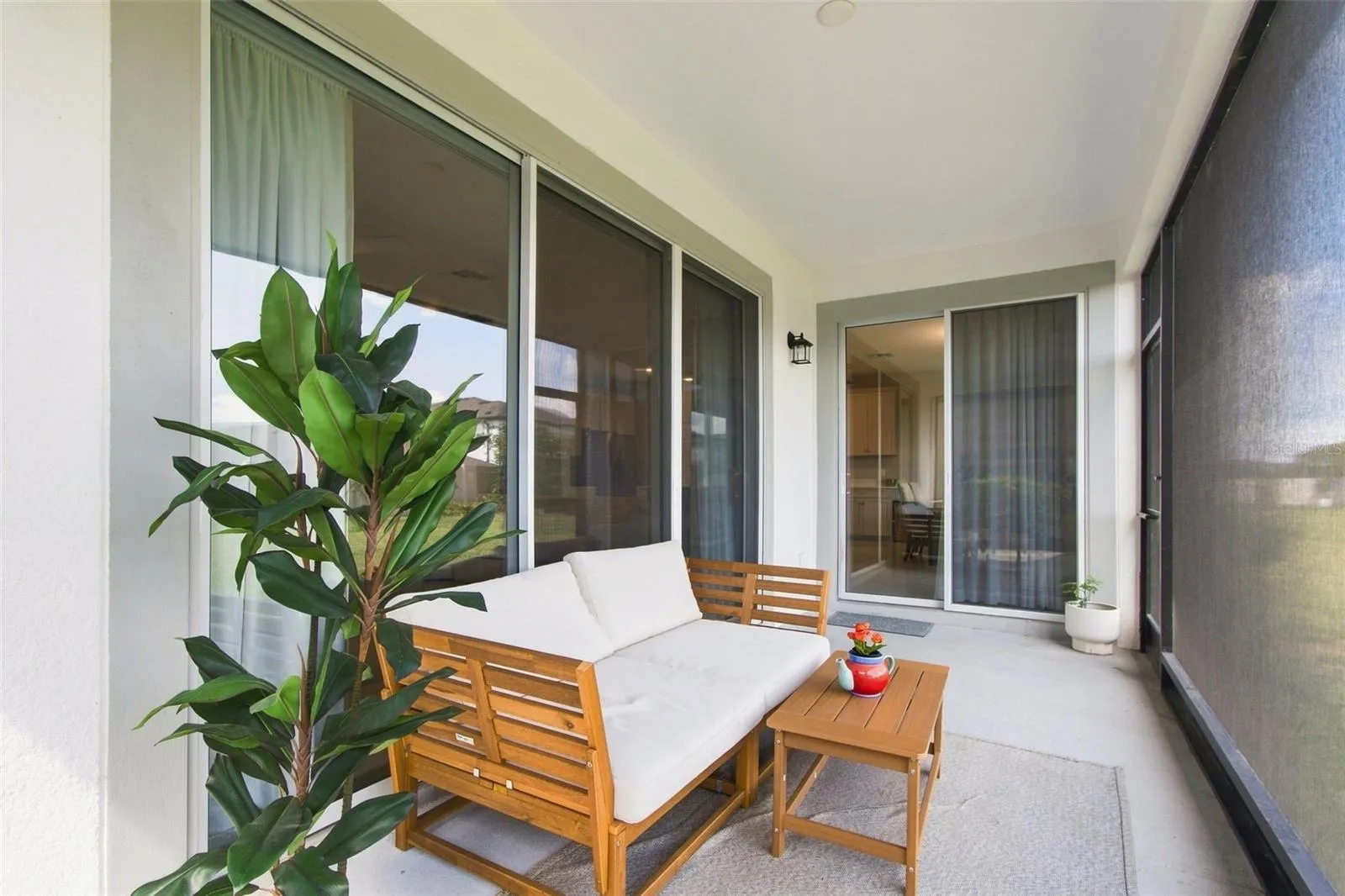 Screened-in lanai