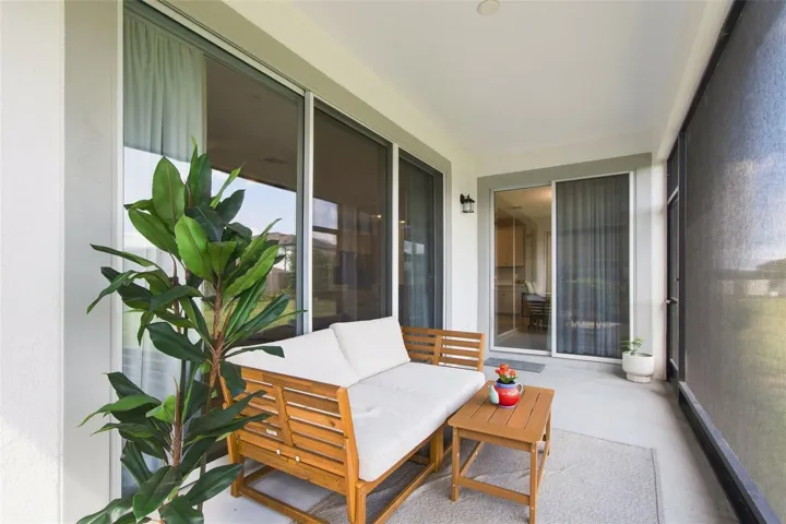 Screened-in lanai