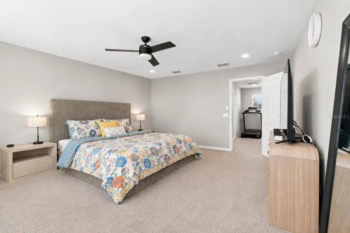 Spacious primary suite