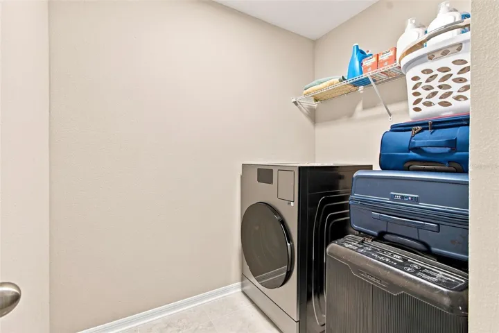 Top-of-the-line combined washer and dryer