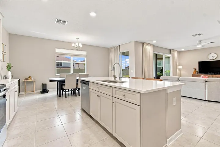 Large kitchen island space