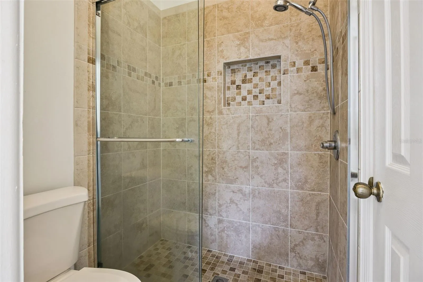 Upstairs shower with dual access