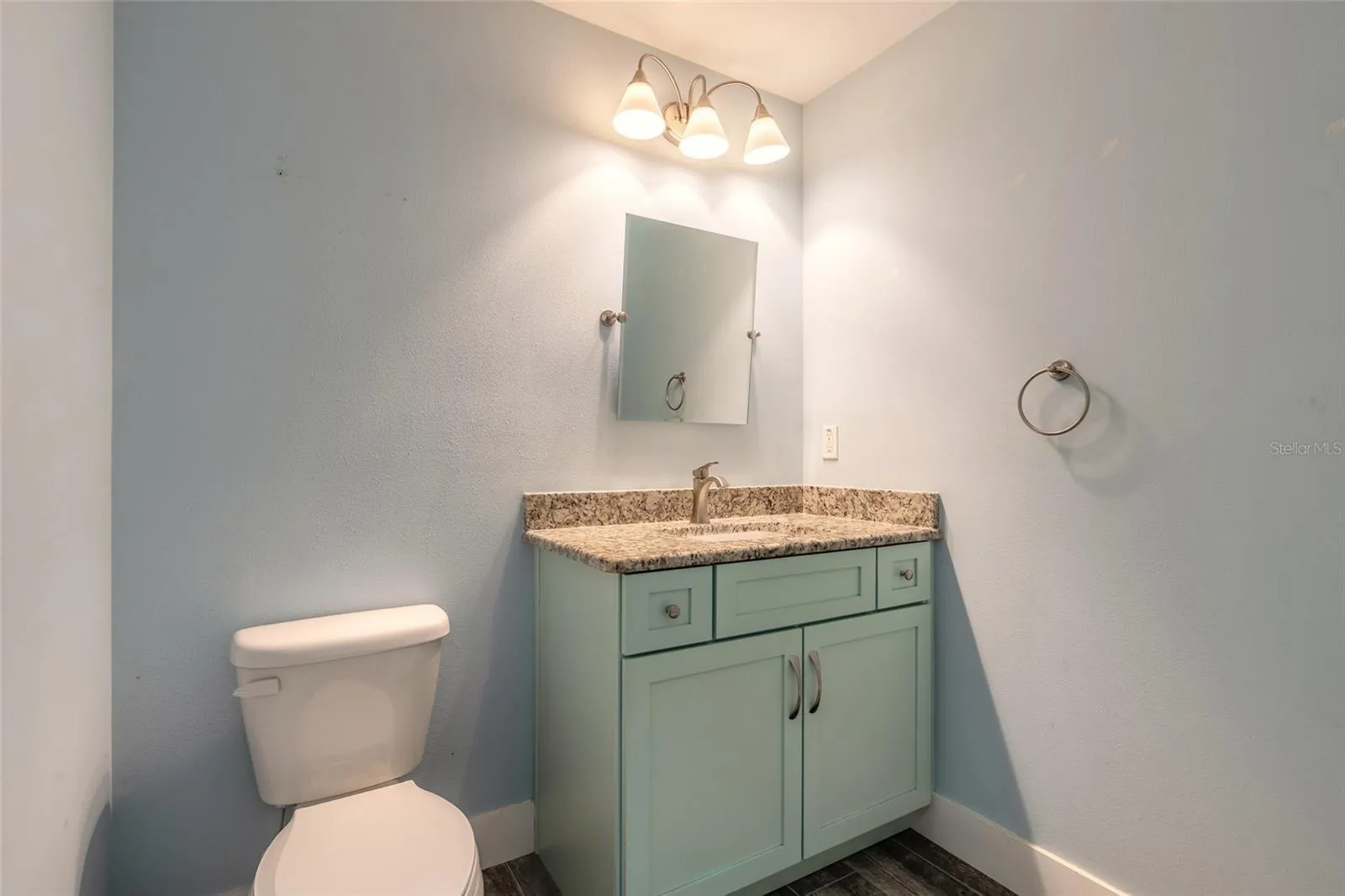 1st Fl Half Bath