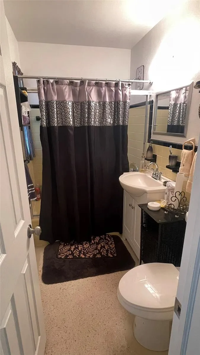 2nd Bathroom